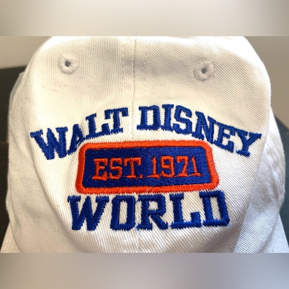 Walt Disney World White Baseball Cap EST. 1971 Embroidered Hat Unisex Athleisure - Picture 5 of 9